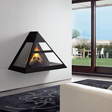 Камин Admeto, фронтальный, подвесной, задн. подключ., черный (Traforart) Камин Admeto, фронтальный, подвесной, задн. подключ., черный (Traforart)