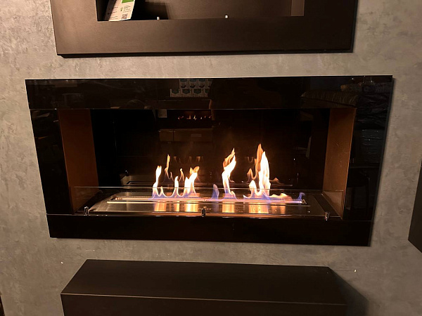 Firezo Automatic 900 в очаге Dipinto Diamond 1300_1 Firezo Automatic 900 в очаге Dipinto Diamond 1300_1